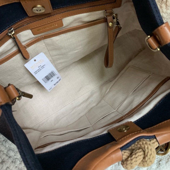 Michael Kors Isla Ring Shoulder Tote - Picture 6 of 8